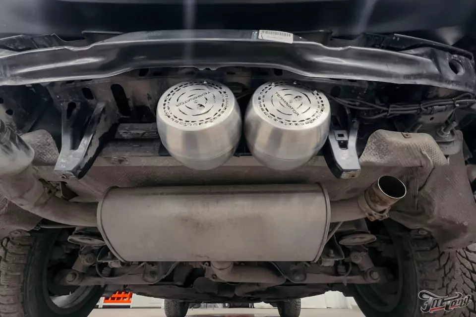 Установили на BMW X5 систему активного выхлопа Terminator! Выполнили комплексную шумоизоляцию салона и построили новую акустическую систему, провели техническое обслуживание